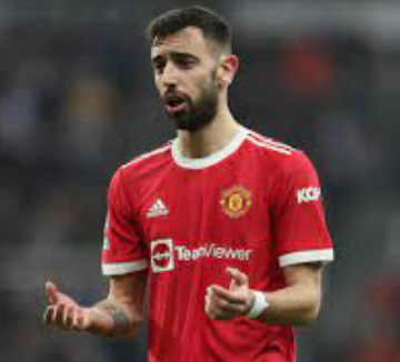 Neville believes only Bruno Fernandes is good enough to play for Manchester City